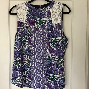 Vera Bradley. Tunic style collar. Size XL. Lace inlays. Floral design. NWOT.